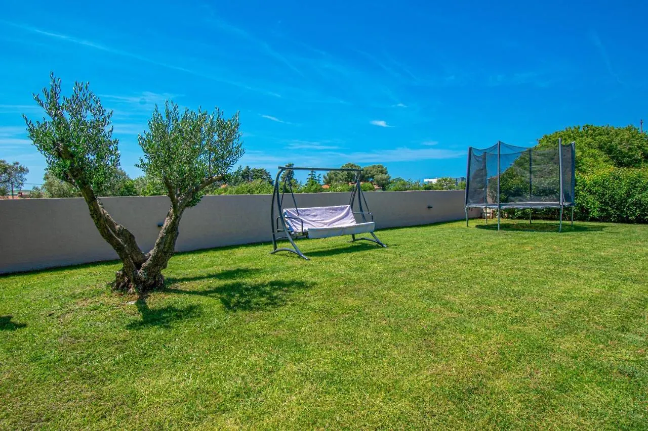 Villa Enjoy Mit Privatem Pool, By Istrabook Pula